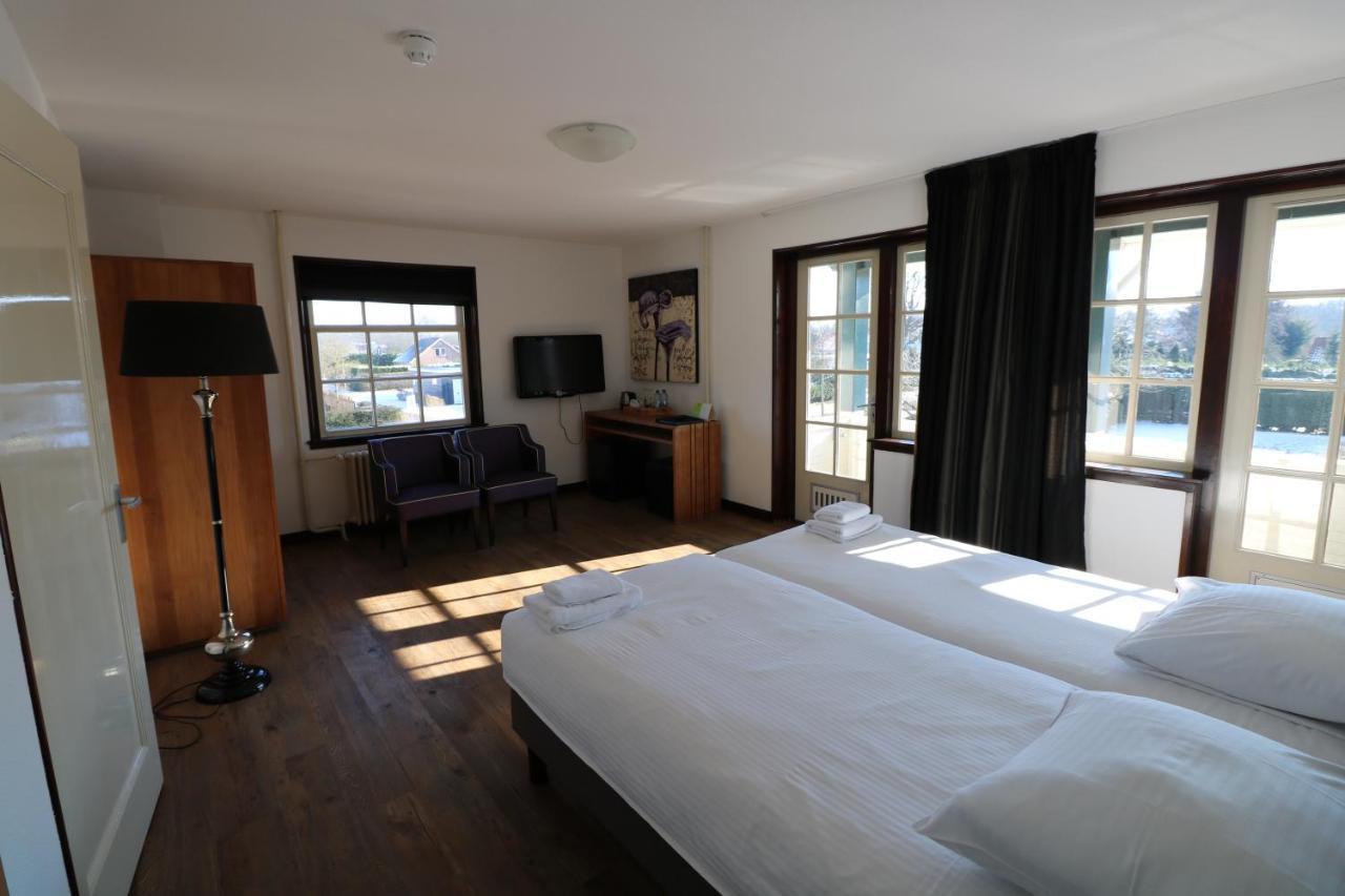 אוסטקאפלה Strandhotel Dennenbos מראה חיצוני תמונה