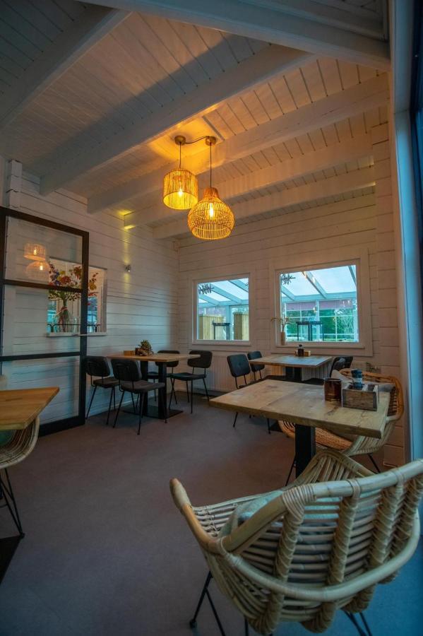אוסטקאפלה Strandhotel Dennenbos מראה חיצוני תמונה
